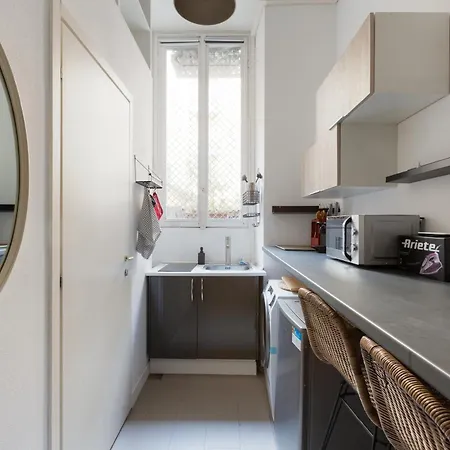 Guesthost - Cosy In The Heart Of Apartamento